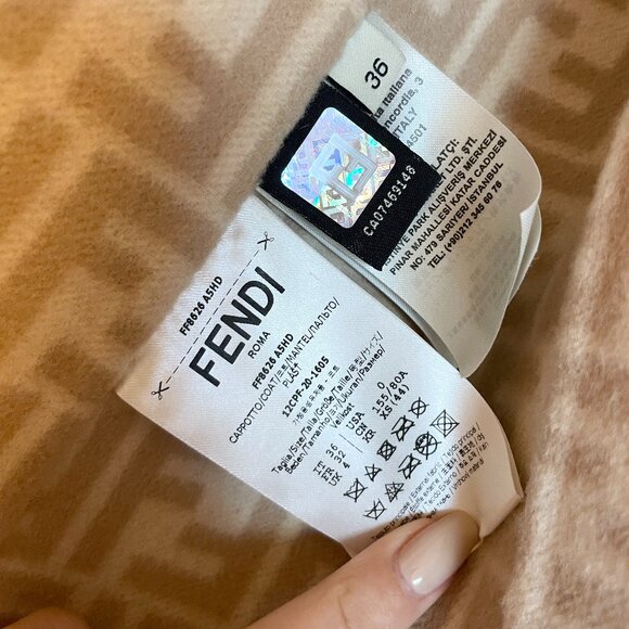 Authentic FENDI light beige wool coat 36 - Picture 8 of 12